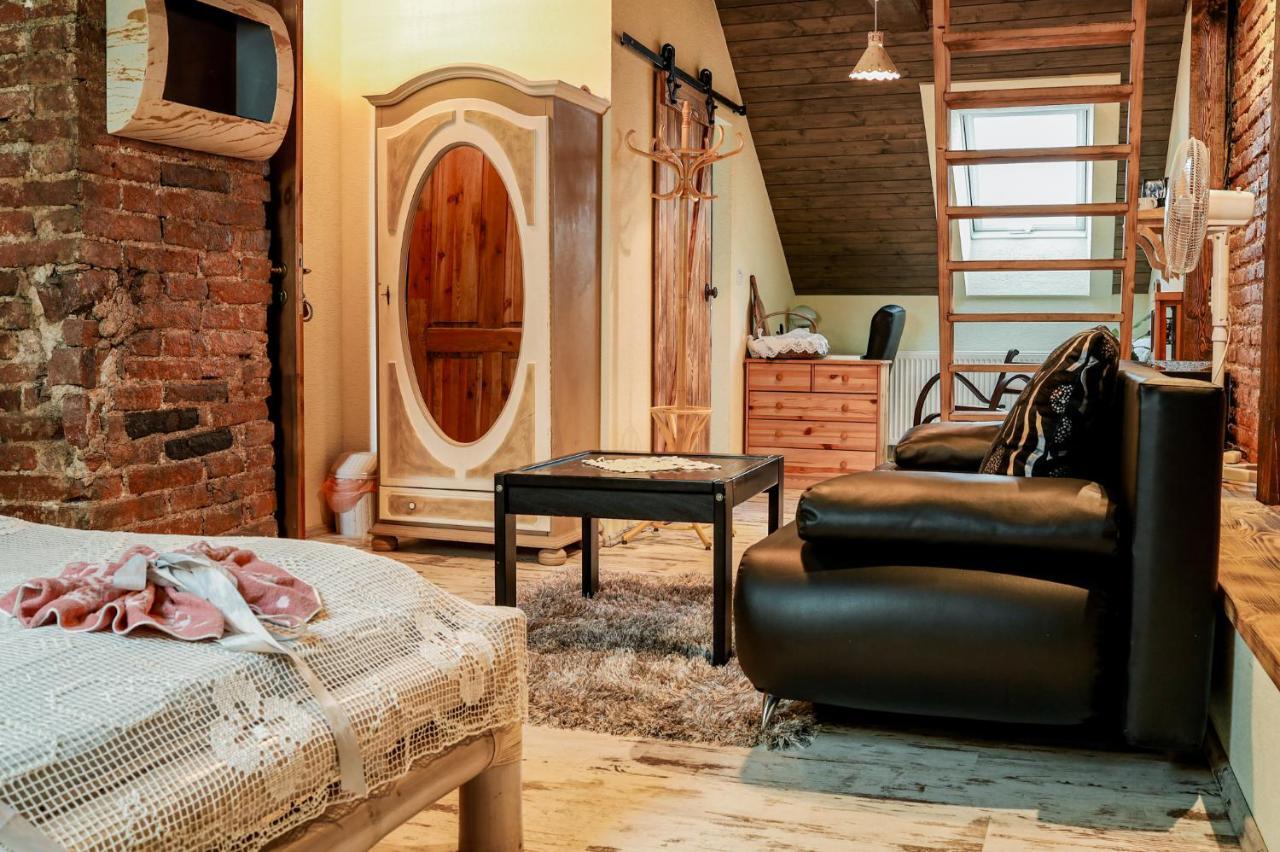 Hotel Mnichov Dvor Slovenska Lupca Esterno foto